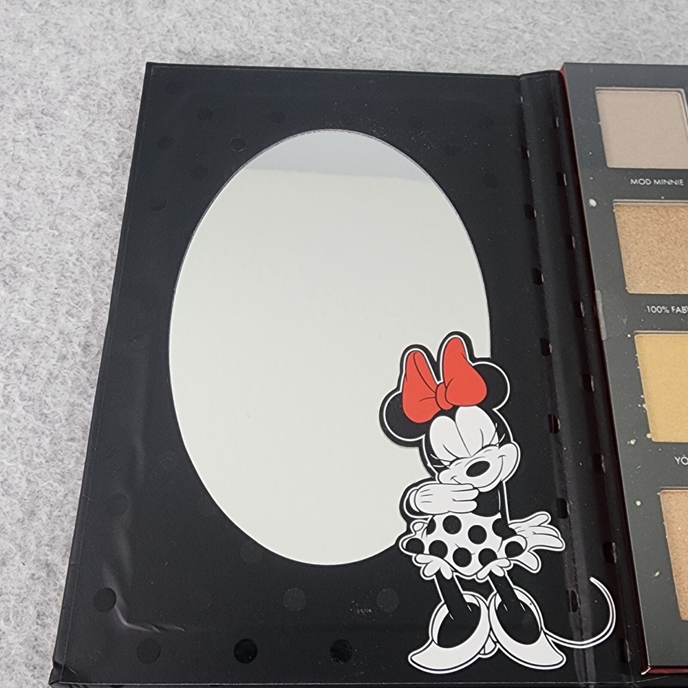 Disney Minnie Mouse 12 Color Eyeshadow Palette With Decorative Mirror - Picture 5 of 9